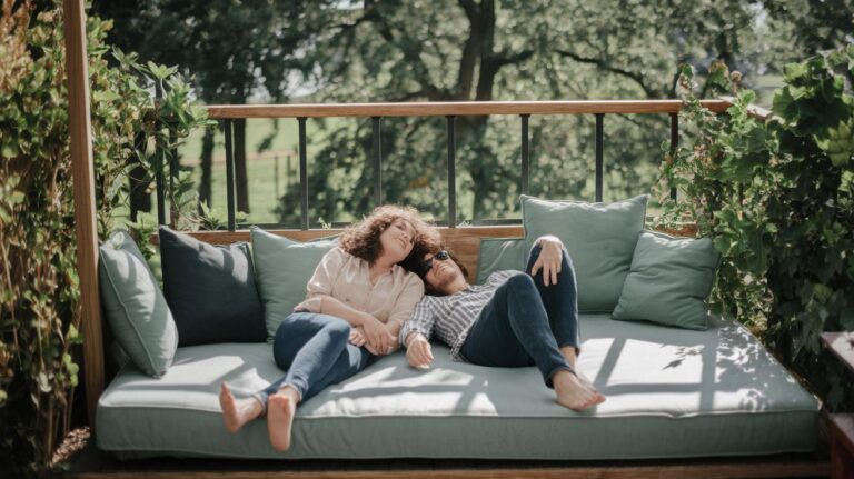 Patio Daybed Bliss: Enjoy Extraordinary Outdoor Comfort
